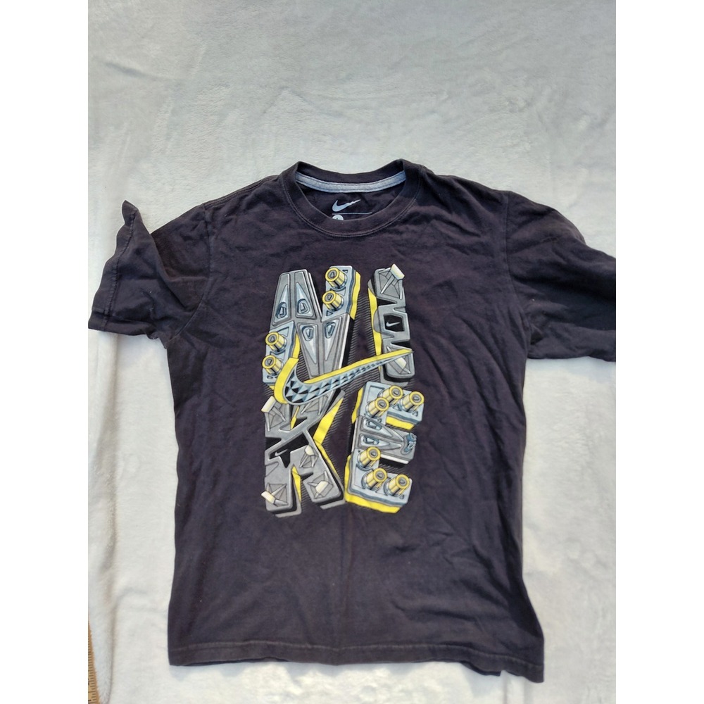 Nike Boys Black Graphic T-Shirt Mechanical 3D Logo Size Large L 100% Cotton